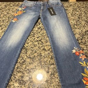 Driftwood Kelly Boot Cut Amaryllis Size 28 NWT